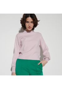 Reserved - Dzianinowy sweter - Różowy. Kolor: różowy. Materiał: dzianina