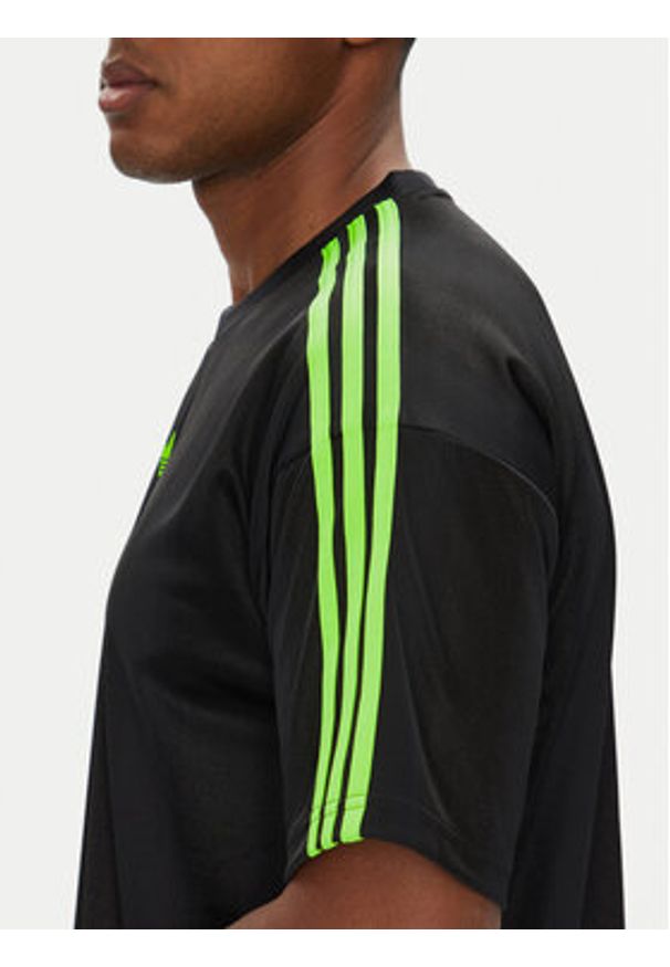 Adidas - adidas T-Shirt adicolor Jacquard JW5878 Czarny Loose Fit. Kolor: czarny. Materiał: syntetyk