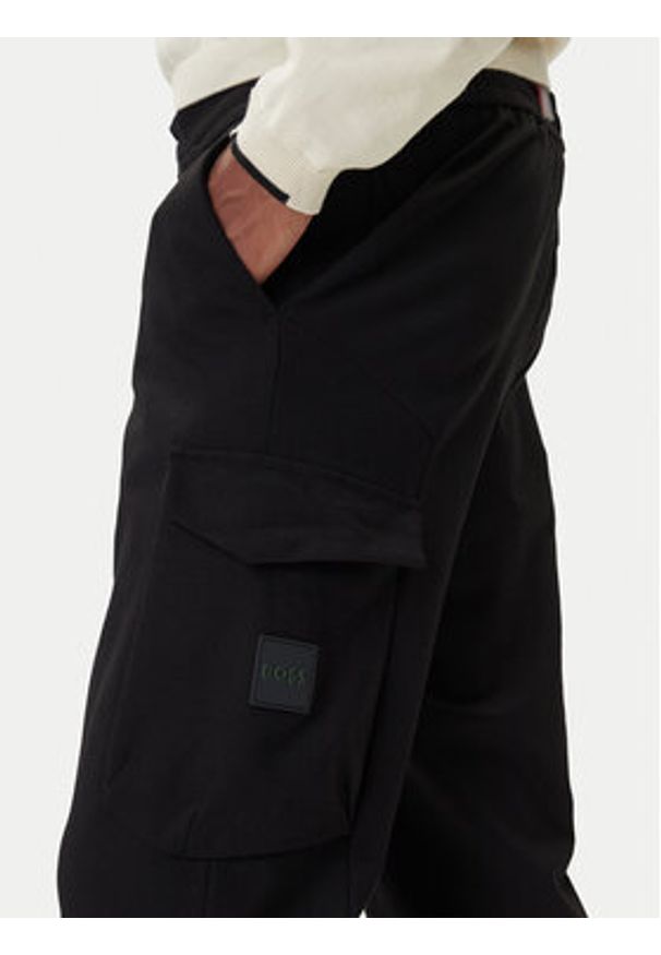 BOSS Spodnie materiałowe T_Urbanex Cargo 50547454 Czarny Regular Fit. Kolor: czarny. Materiał: syntetyk, wiskoza