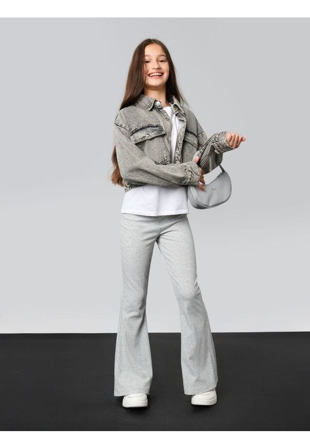 Sinsay - Spodnie dzwony - szary. Kolor: szary