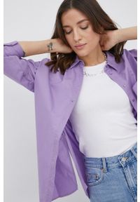 only - Only koszula bawełniana damska kolor fioletowy relaxed z kołnierzykiem klasycznym. Typ kołnierza: kołnierzyk klasyczny. Kolor: fioletowy. Materiał: bawełna. Styl: klasyczny