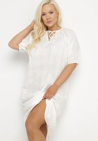 Born2be - Biała Bawełniana Sukienka Oversize z Wiązaniem pod Szyją Tolanea. Kolor: biały. Materiał: bawełna. Długość rękawa: krótki rękaw. Typ sukienki: oversize #5