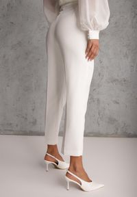 Renee - Białe Klasyczne Spodnie VICES Garniturowe High Waist Dimaia. Okazja: na komunię, na co dzień, na imprezę, do pracy, na spotkanie biznesowe. Stan: podwyższony. Kolor: biały. Styl: klasyczny #5