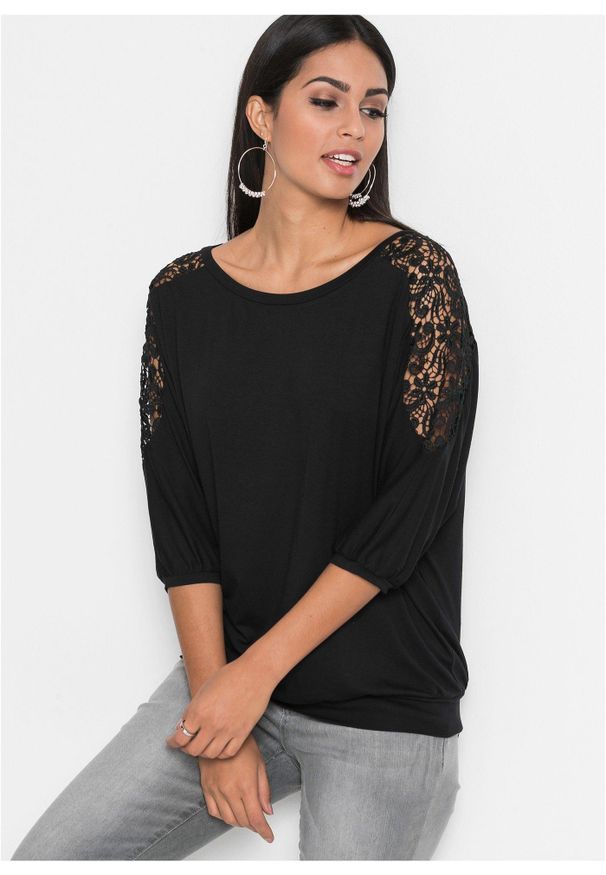 bonprix - Bluzka oversize z mieszanki wiskozy. Kolor: czarny. Materiał: wiskoza, koronka. Wzór: aplikacja, koronka
