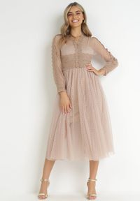 Born2be - Beżowa Tiulowa Sukienka Midi z Koronkowymi Tasiemkami i Długimi Rękawami Kabienne. Kolor: beżowy. Materiał: tiul, koronka. Długość rękawa: długi rękaw. Wzór: aplikacja, kropki. Długość: midi #3