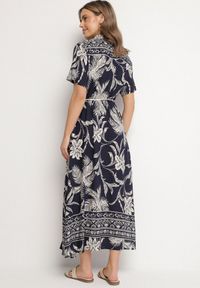 Born2be - Granatowa Koszulowa Sukienka z Wiskozy w Kwiatowy Wzór z Kieszeniami Eramira. Okazja: na co dzień. Kolor: niebieski. Materiał: wiskoza. Długość rękawa: długi rękaw. Wzór: kwiaty. Sezon: lato. Typ sukienki: koszulowe. Styl: casual, elegancki #3