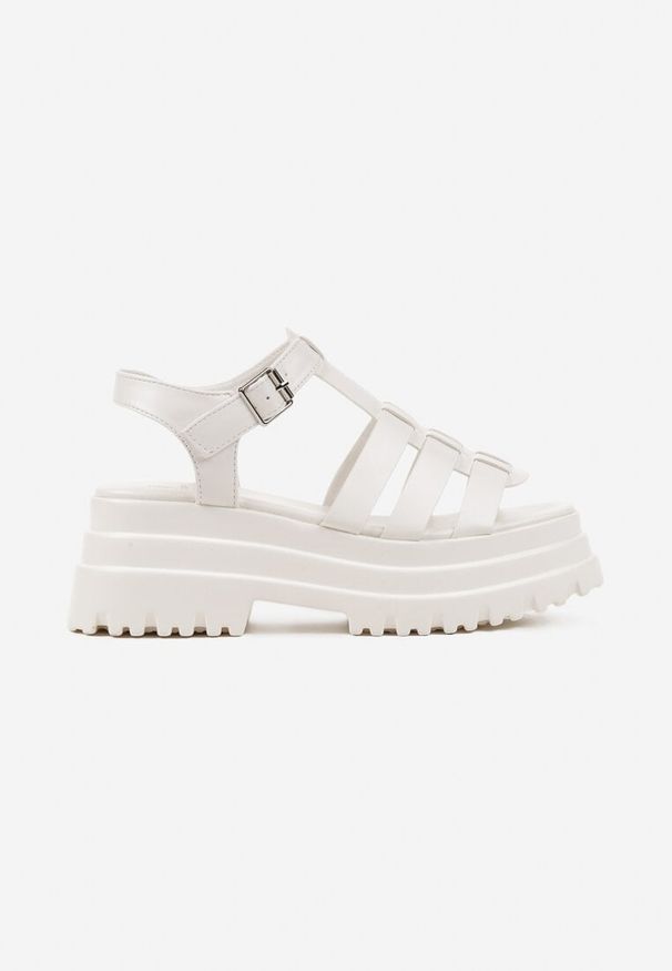 Born2be - Białe Sandały Gladiatorki na Grubej Podeszwie Beliane. Okazja: na co dzień. Zapięcie: pasek. Kolor: biały. Materiał: jeans. Obcas: na platformie. Styl: klasyczny, elegancki, casual