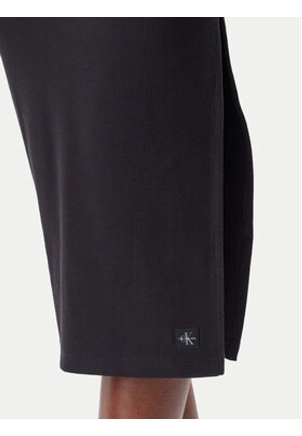 Calvin Klein Jeans Spódnica ołówkowa J20J225331 Czarny Slim Fit. Kolor: czarny. Materiał: bawełna