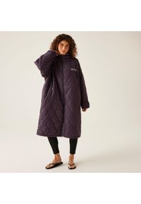 Regatta - Płaszcz plażowy unisex Quilted Robe. Okazja: na plażę. Kolor: fioletowy