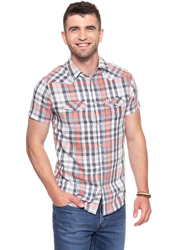 Wrangler - KOSZULA MĘSKA KRÓTKI RĘKAW WRANGLER SS WESTERN SHIRT GLOW ORANGE W5A246D48 112129999. Długość rękawa: krótki rękaw. Długość: krótkie. Wzór: kratka