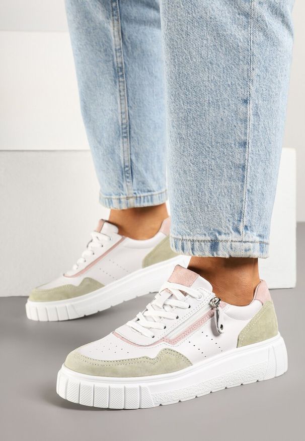 Renee - Biało-Zielone Sneakersy ze Skóry Naturalnej z Ozdobnym Suwakiem Tilliraya. Okazja: na co dzień. Kolor: biały. Materiał: skóra. Wzór: aplikacja