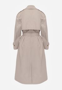 Born2be - Beżowy Bawełniano-Wiskozowy Płaszcz Trencz z Wiązanym Paskiem i Klapą Lissana. Okazja: na co dzień. Kolor: beżowy. Materiał: wiskoza, bawełna. Styl: casual, elegancki, klasyczny #5