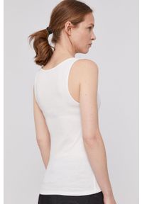 Pepe Jeans Top Dunia damski kolor biały. Kolor: biały. Materiał: dzianina. Długość rękawa: na ramiączkach. Wzór: nadruk #2