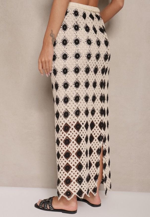 Renee - Czarna Ołówkowa Spódnica z Szydełkowej Tkaniny z Gumką w Talii Banamira. Okazja: na spotkanie biznesowe, na co dzień. Kolor: czarny. Materiał: tkanina. Wzór: ażurowy. Styl: elegancki, casual, biznesowy