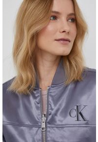 Calvin Klein Jeans Kurtka dwustronna damska kolor szary przejściowa. Okazja: na co dzień. Kolor: szary. Materiał: materiał, włókno. Wzór: gładki. Styl: casual
