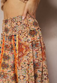 Renee - Beżowe Spodnie z Szerokimi Nogawkami Palazzo High Waist z Gumką w Talii Fiesa. Okazja: na co dzień. Stan: podwyższony. Kolor: beżowy. Styl: retro, casual #3