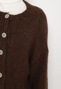 Born2be - Brązowy Kardigan z Dodatkiem Wełny i Wiskozy o Nietoperzowym Kroju Tiaravia. Okazja: na co dzień. Kolor: brązowy. Materiał: wełna, wiskoza. Styl: klasyczny, casual, elegancki #7