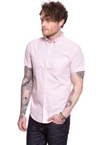 Wrangler - KOSZULA WRANGLER SS 1PKT BUTTON DOWN CAMEO PINK W5944OSY2. Typ kołnierza: button down. Kolor: różowy. Materiał: materiał. Długość rękawa: krótki rękaw. Długość: krótkie #5