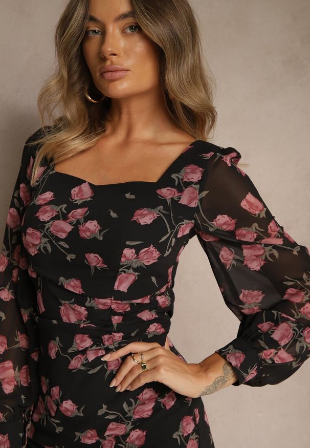 Renee - Czarno-Różowa Sukienka VICES o Taliowanym Kroju z Falbankami i Bufiastymi Rękawami Tevite. Okazja: na imprezę. Typ kołnierza: kołnierz z falbankami. Kolor: czarny