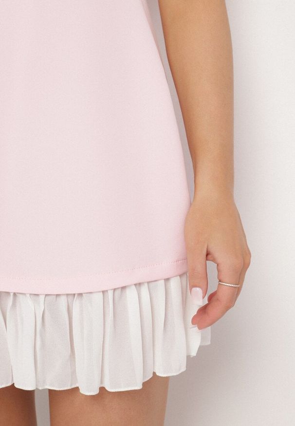 Born2be - Różowa Elegancka Sukienka Taliowana Florzedi. Okazja: na co dzień, na imprezę. Kolor: różowy. Typ sukienki: proste. Styl: elegancki