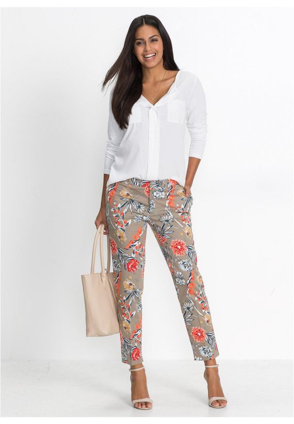 bonprix - Spodnie 7/8 ze stretchem. Kolor: brązowy. Wzór: nadruk, kwiaty. Styl: elegancki, klasyczny