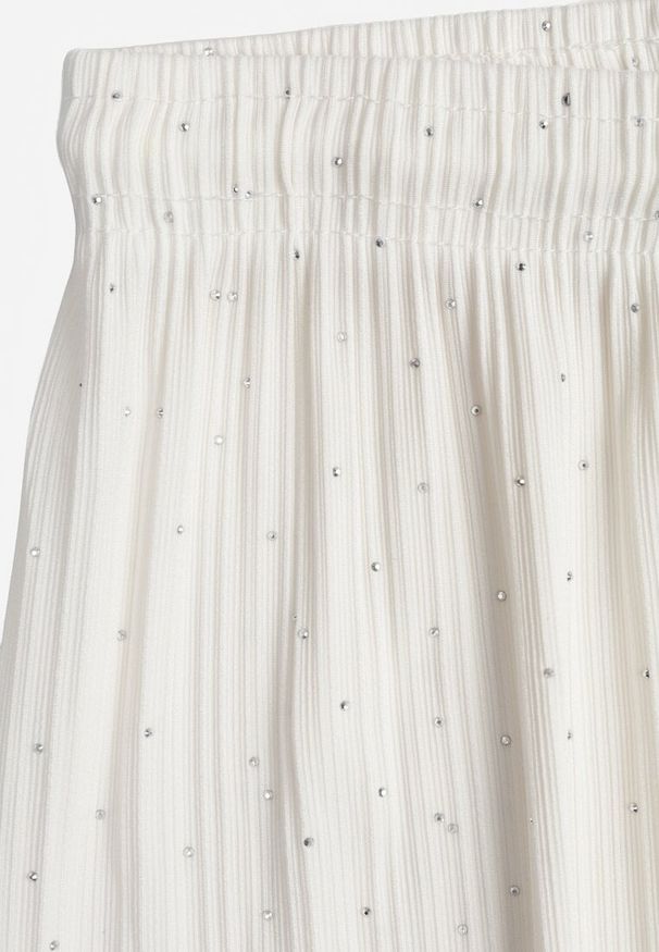 Renee - Białe Spodnie z Bawełną o Szerokim Kroju z Cyrkoniami Azirene. Okazja: na co dzień. Kolor: biały. Materiał: bawełna. Styl: casual