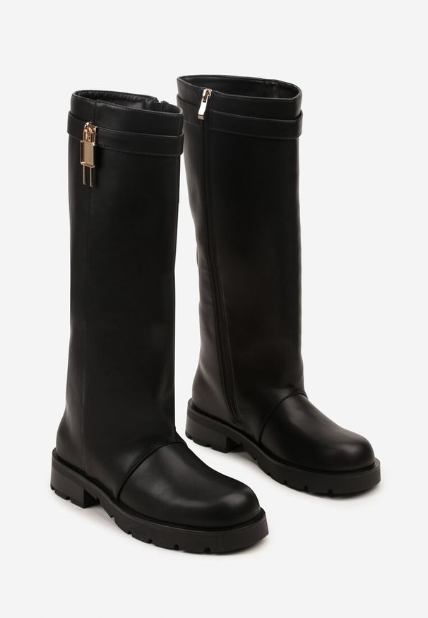 Born2be - Czarne Kozaki z Prostą Cholewką i Metaliczną Aplikacją Nalosela. Okazja: na co dzień. Kolor: czarny. Materiał: jeans. Szerokość cholewki: normalna. Wzór: aplikacja. Sezon: jesień. Styl: elegancki, casual
