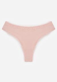 Born2be - Różowe Majtki z Bawełną Typu Stringi Ozdobione Koronką Cirilise. Kolor: różowy. Materiał: bawełna, koronka. Wzór: aplikacja, koronka #1