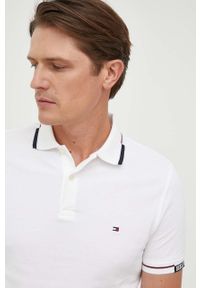 TOMMY HILFIGER - Tommy Hilfiger polo męski kolor biały gładki. Typ kołnierza: polo. Kolor: biały. Materiał: bawełna. Długość: krótkie. Wzór: gładki #5
