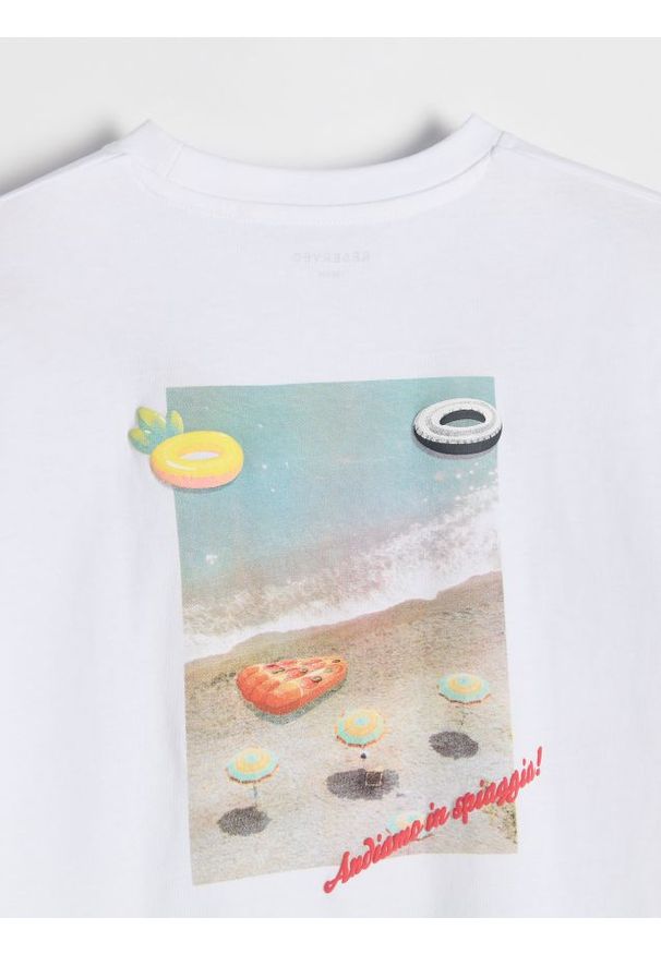 Reserved - T-shirt oversize z nadrukiem - biały. Kolor: biały. Materiał: bawełna, dzianina. Wzór: nadruk