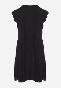 Born2be - Czarna Rozkloszowana Sukienka z Bawełny Ozdobiona Falbankami Natiriane. Okazja: na co dzień. Typ kołnierza: kołnierz z falbankami. Kolor: czarny. Materiał: bawełna. Wzór: aplikacja. Sezon: wiosna, lato. Styl: casual, elegancki #3