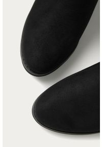 Answear Lab - Botki Best Shoes. Nosek buta: okrągły. Zapięcie: zamek. Kolor: czarny. Materiał: syntetyk, materiał, zamsz. Szerokość cholewki: normalna. Obcas: na obcasie. Styl: wakacyjny. Wysokość obcasa: średni #5
