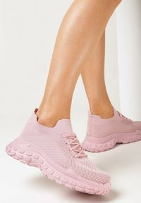 Born2be - Różowe Buty Sportowe z Elastyczną Cholewką na Tłoczonej Podeszwie Celcis. Kolor: różowy. Szerokość cholewki: normalna #4