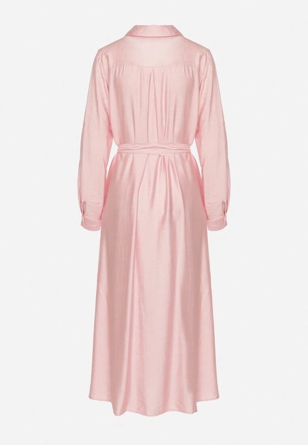 Born2be - Różowa Koszulowa Sukienka z Wiskozą i Paskiem Clesaura. Okazja: na imprezę, na co dzień. Typ kołnierza: dekolt w serek. Kolor: różowy. Materiał: wiskoza. Długość rękawa: długi rękaw. Typ sukienki: koszulowe. Styl: casual, klasyczny