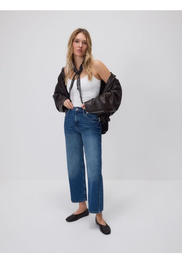 Reserved - Jeansy wide leg z krótszą nogawką - niebieski. Kolor: niebieski. Długość: krótkie