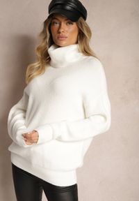 Renee - Biały Golf z Domieszką Wiskozy i Kaszmiru Azivara. Okazja: na co dzień. Typ kołnierza: golf. Kolor: biały. Materiał: wiskoza, kaszmir. Wzór: aplikacja. Styl: elegancki, casual #3