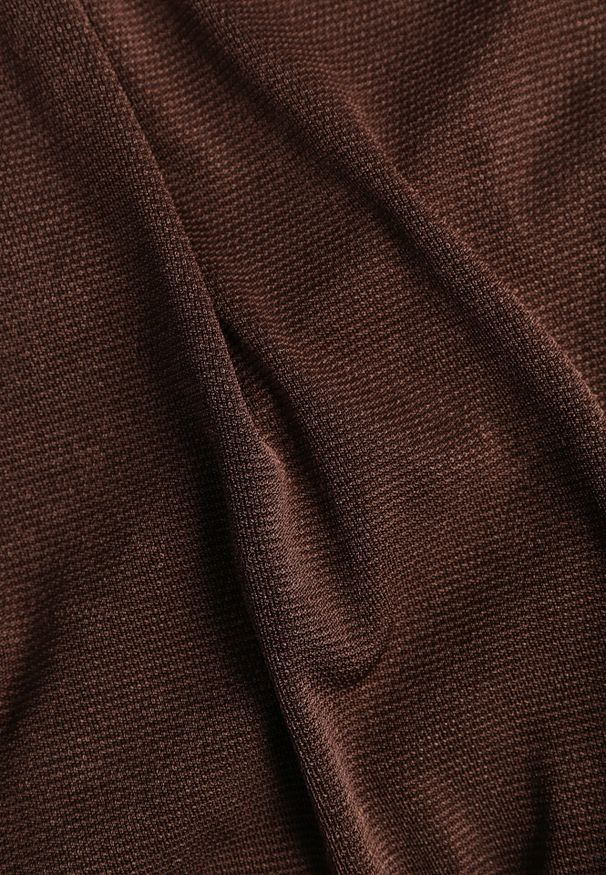 Born2be - Brązowa Koktajlowa Sukienka Ozdobiona Metaliczną Aplikacją i Marszczeniem z Boku Retima. Kolor: brązowy. Wzór: aplikacja. Styl: wizytowy