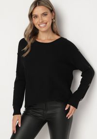 Born2be - Czarny Sweter z Dodatkiem Bawełny i Wiskozy z Guzikami na Rękawach Ciasine. Okazja: na co dzień. Kolekcja: plus size. Kolor: czarny. Materiał: wiskoza, bawełna. Długość rękawa: długi rękaw. Długość: długie. Styl: casual #7