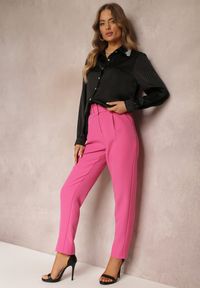 Renee - Różowe Spodnie Garniturowe High Waist z Paskiem Wenus. Stan: podwyższony. Kolor: różowy. Materiał: materiał. Wzór: jednolity. Styl: elegancki