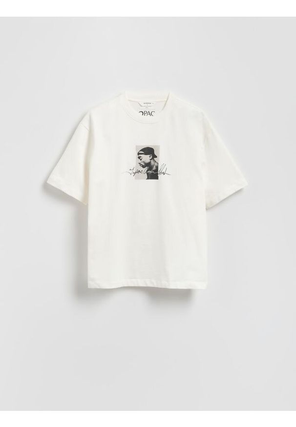 Reserved - T-shirt 2Pac - złamana biel. Materiał: dzianina, bawełna