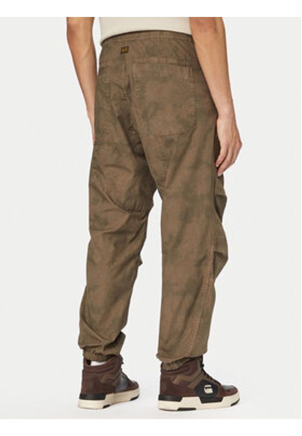 G-Star RAW - G-Star Raw Spodnie materiałowe Snow Track D28374-E397 Khaki Regular Fit. Kolor: brązowy. Materiał: bawełna