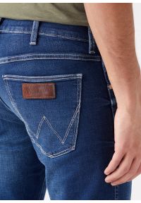 Wrangler - WRANGLER MESKIE SPODNIE JEANSOWE WRANGLER LARSTON FOR REAL W18SCJ027