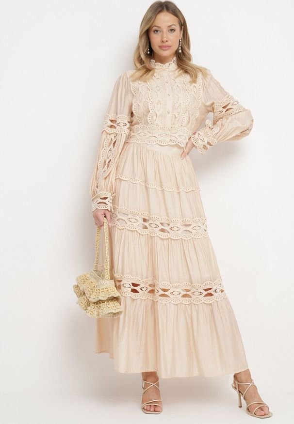 Born2be - Jasnobeżowy Koronkowy Komplet z Wiskozy Spódnica i Bluzka z Ażurowymi Wstawkami Mintta. Kolor: beżowy. Materiał: koronka, wiskoza. Wzór: ażurowy