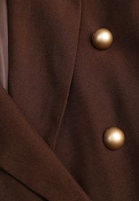 Born2be - Brązowa Marynarka Dwurzędowa z Usztywnionymi Ramionami Clamira. Okazja: na co dzień. Kolor: brązowy. Materiał: poliester, jeans. Styl: casual #2