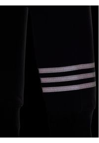 Adidas - adidas Spodnie dresowe Street Neuclassics IS2812 Czarny Regular Fit. Kolor: czarny. Materiał: bawełna