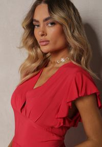 Renee - Czerwona Taliowana Sukienka Mini Ozdobiona Falbankami Salleni. Okazja: na co dzień. Typ kołnierza: kołnierz z falbankami. Kolor: czerwony. Materiał: wiskoza. Wzór: aplikacja. Styl: casual. Długość: mini #5