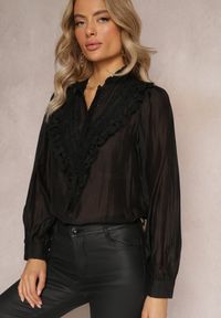 Renee - Czarna Koszula na Guziki z Ozdobną Koronką Raneem. Kolor: czarny. Materiał: koronka. Długość: długie. Wzór: koronka