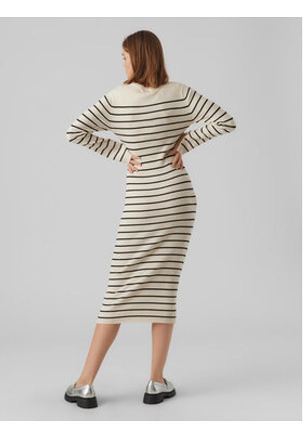 Vero Moda Sukienka dzianinowa Gold 10290663 Écru Slim Fit. Materiał: dzianina, wiskoza