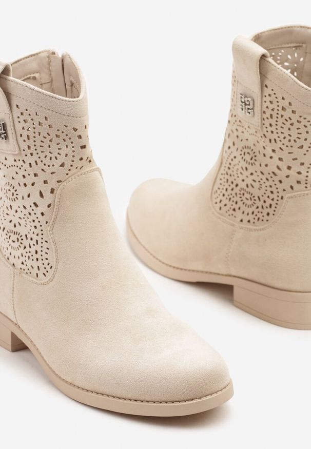 Renee - Beżowe Botki Kowbojki Ażurowe Efaliria. Okazja: na co dzień. Kolor: beżowy. Wzór: ażurowy. Styl: casual