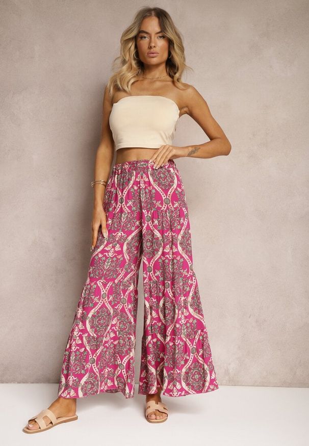 Renee - Fuksjowe Spodnie z Wiskozy z Szerokimi Nogawkami High Waist Wykończone Gumką w Talii Risettasmi. Stan: podwyższony. Kolor: różowy. Materiał: wiskoza. Sezon: lato